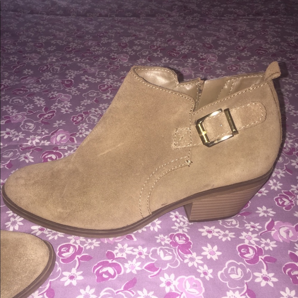 Ankle booties